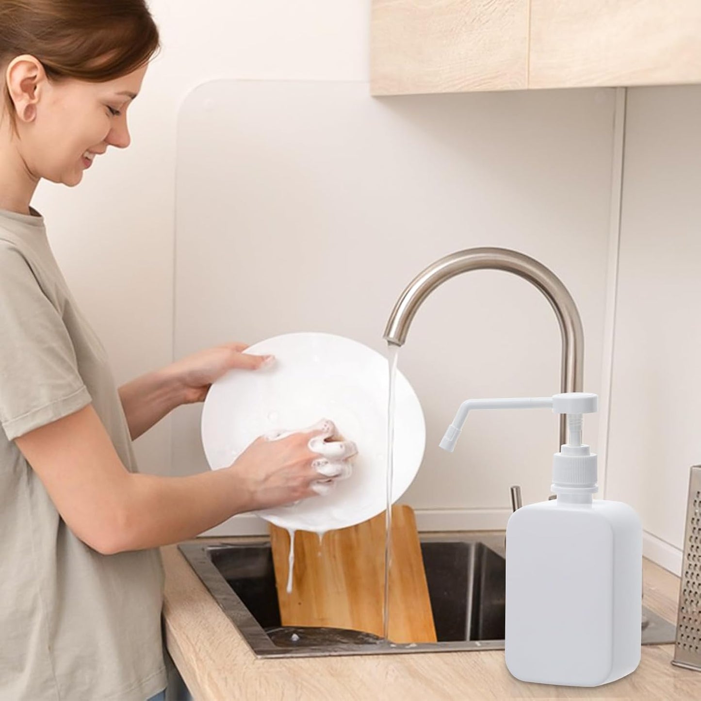 Pump Bottles Dispenser 16.9oz/500ml, 4 Pack Empty Plastic Hand Soap Shampoo Bottles, Refillable Wash Bottles for Cleaning Solution, Plants ﻿