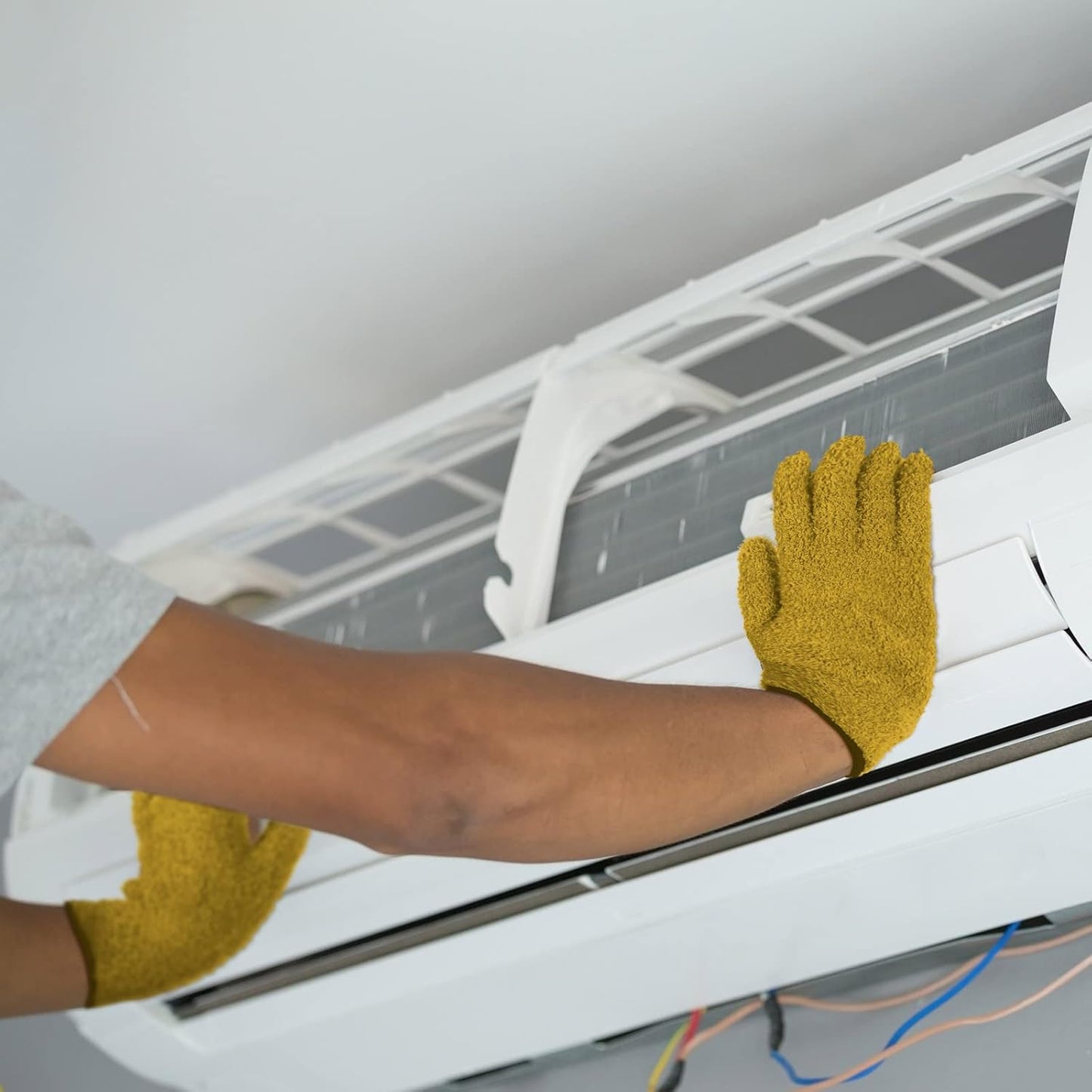 Patelai 3 Pairs Microfiber Plant Dusting Gloves Leaf Cleaning Gloves for Indoor Plants, Blinds, Furniture, House(Small,Brown, Dark Green, Dark Red)