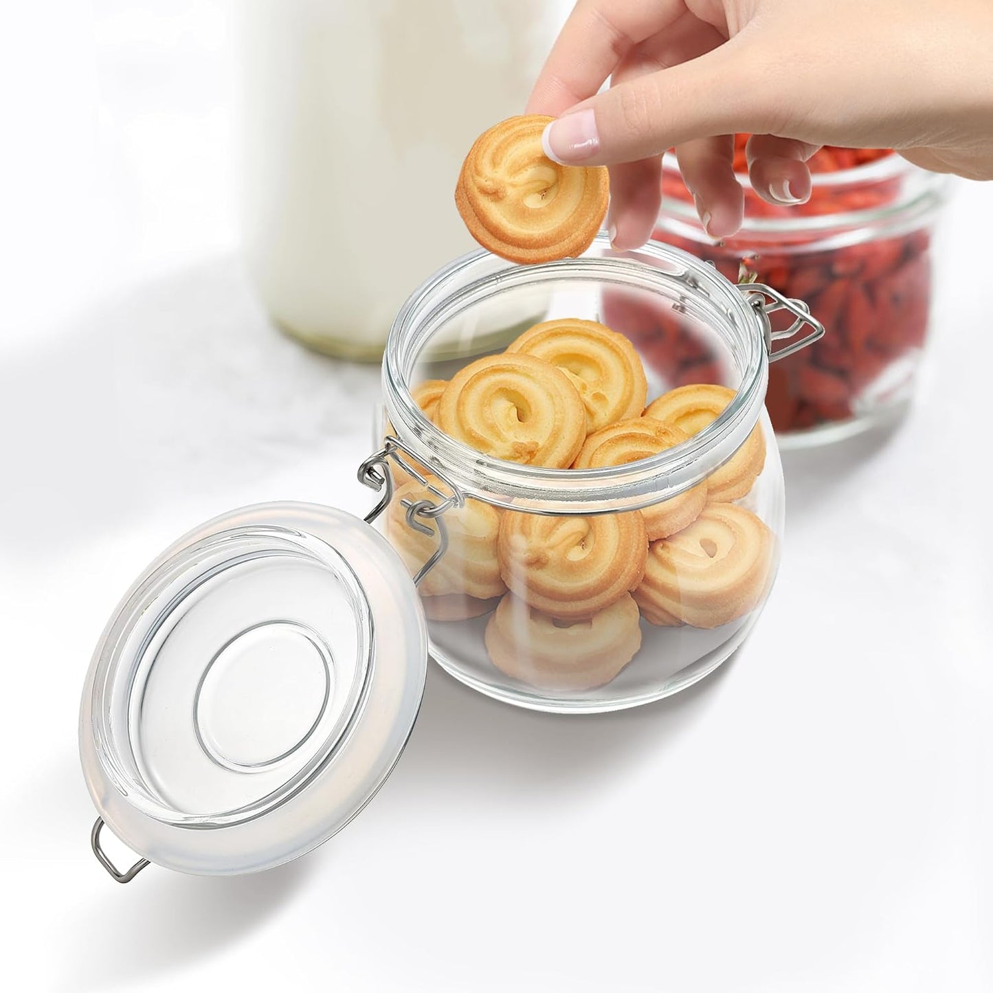 Glass Food Storage Jars with Airtight Lids 17 oz Round 4 Pack Kitchen Storage Containers Cabinet Canisters Sealed Pot Canning for Pasta, Cereal, Coffee, Beans, Spice