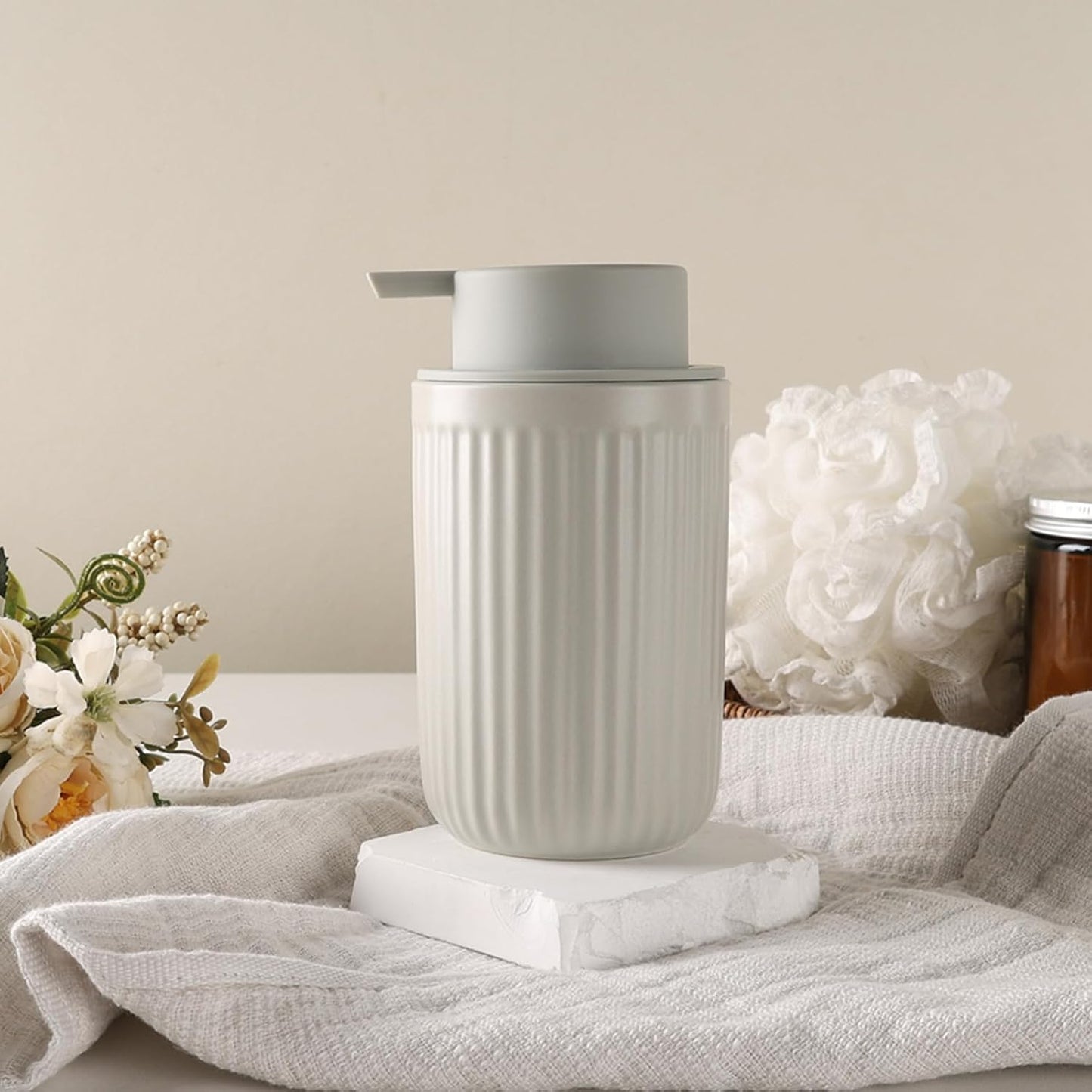 BosilunLife Dish Hand Soap Dispenser - Liquid Pump Soap Dispenser for Bathroom Decro 12oz Ceramic Kitchen Dish Dispenser with Rust-Proof Liquid Pump Modern Refillable Lotion Bottles