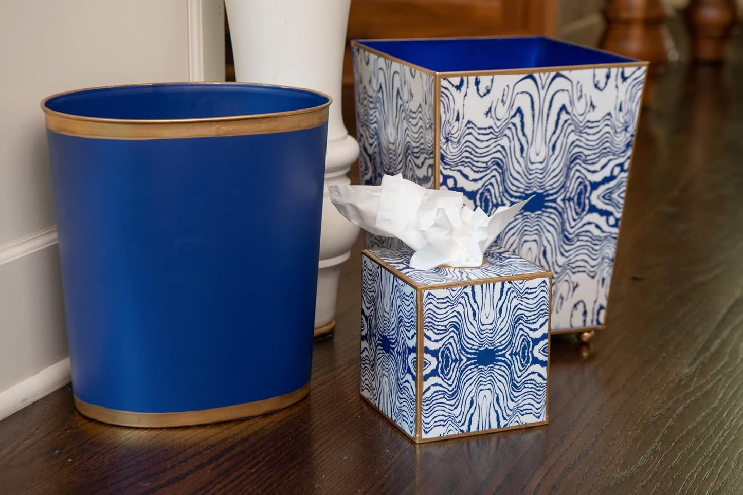 Jaye's Studio Mattie Decorative White and Gold Bathroom Trash Can, Metal Waste Basket Modern, Luxury Trash Bin for Bedroom, Dorm Room, Office Garbage Can, Oval Decorative Trash Bins (12" x 10" x 8")