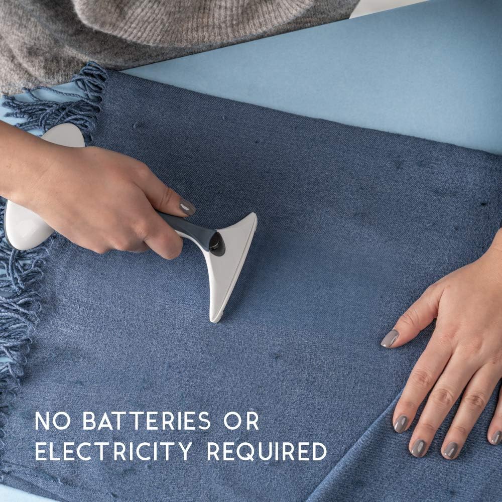 GLEENER Battery-Free Fabric Shaver & Lint Brush | Ultimate Fuzz Remover Sweater Comb | Lint Remover and Depiller for Clothing & Furniture (Navy)